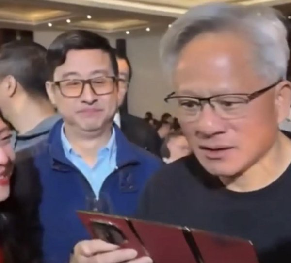 武汉世牛 英伟达H20重回市场，但中国芯片过去三个月已爆单